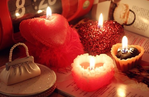 heart-shaped / chocolate / creative / Valentine's Day candle