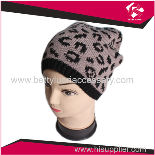 WOMEN KNITTED BEANIE HAT