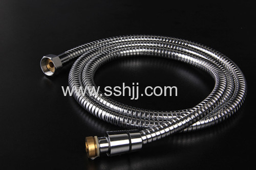 Anti-twist shower hose with 360 rotation