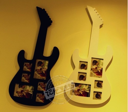 villager / wood guitar photo frame