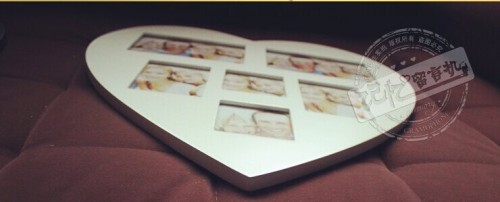 heart-shaped / villager / wood photo frame