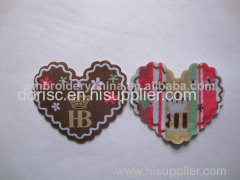 Applique featured heart embroidery patch for garment