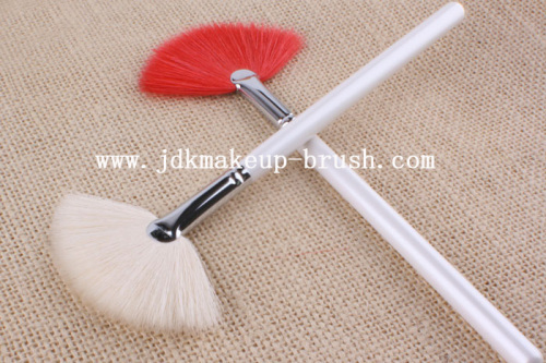 Small cosmetic fan makeup brush