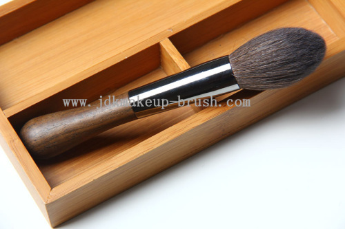 wood handle animal hair makeup brush
