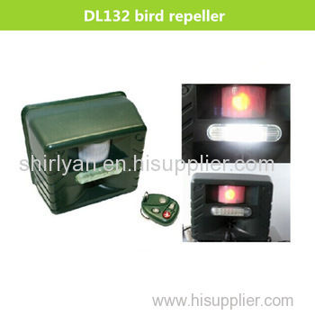 Garden Ultrasonic Bird Repeller With PIR Electric Bird Repellent Pest Control for Repelling Birds