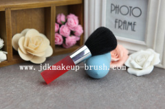 Short handle travel makeup brush