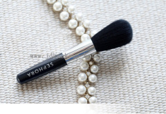 Short handle makeup brush