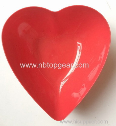 Plastic heart shape fruit bowl