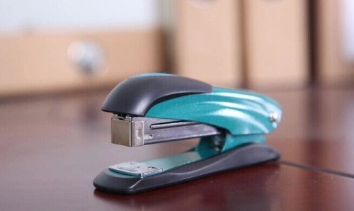 metal / thickened / save effort stitch stapler