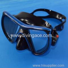 Silicone rubber adult scuba diving mask