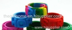 2014 new silicone slap bracelet rubber band promotional gift snap on hand