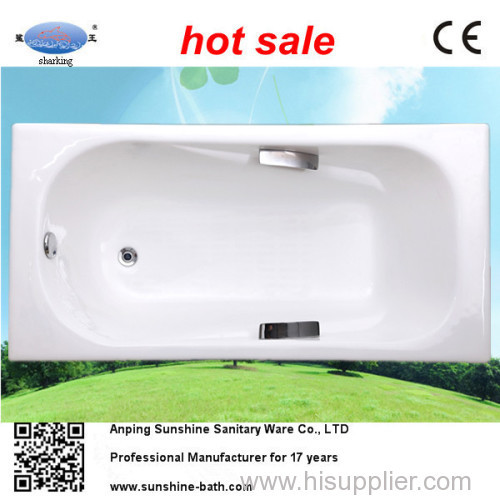 Cast iron bathtub with handles