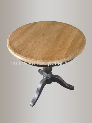 Small casual round oak table