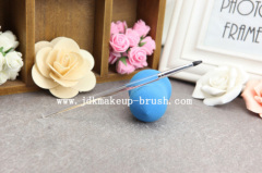 Clear acrylic handle lip brush