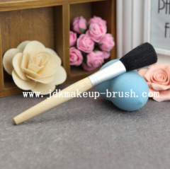 Flat shaped blush brush