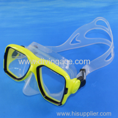 Waterproof diving mask for underwater working