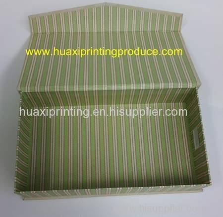 green stripe lining folded gift boxes