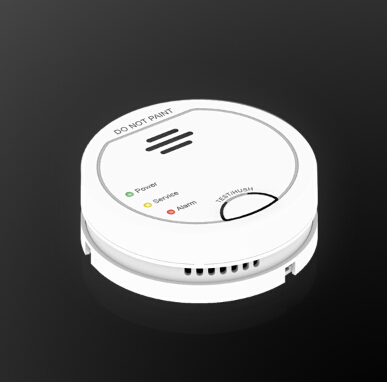 Battery powered automatic self check co detector