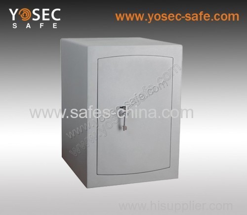 Free standing defender safe