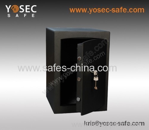 Free standing defender safe