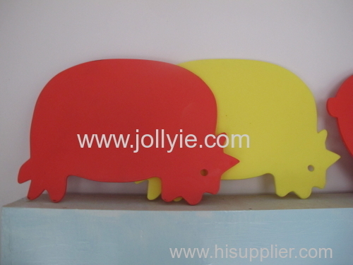 CREATIVE LOVELY ANIMAL SHAPED PLASTIC CUTTING BOARD