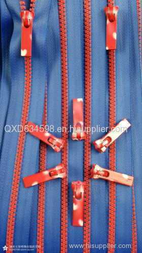 plastic zipper for fashion garment