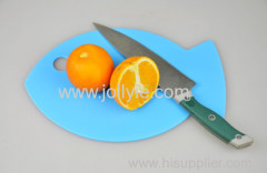 4 COLORED FISH SHAPED BABY FOOD PLASTIC CHOPPING BOARD SET