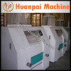 Flour milling machine with roller mills