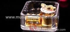 Acrylic Clear Top Winding up Music Box Golden Metal 18 Note Music Movement