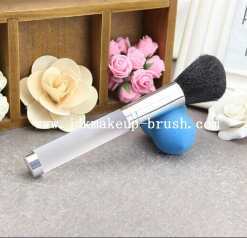 Frosted handle powder brush
