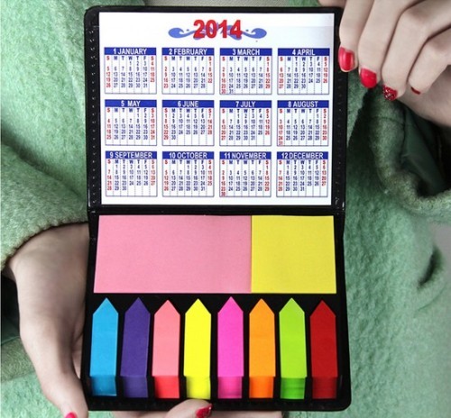 boxed sticky pads set with calendar