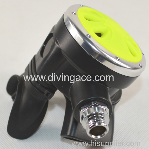 Low volume scuba diving regulator/scuba diving equipment