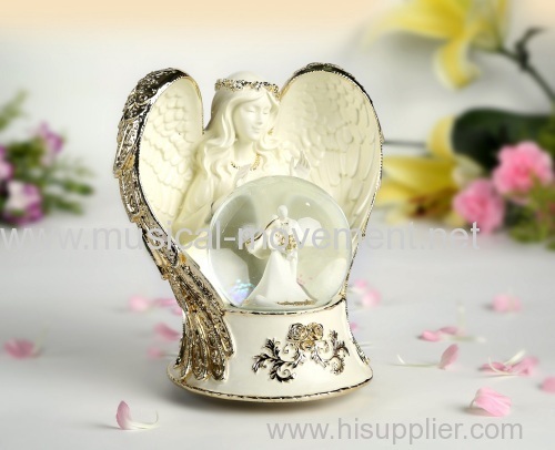 POLYRESIN SILVER ANGEL LOVE WIND UP MUSIC WATER GLOBE