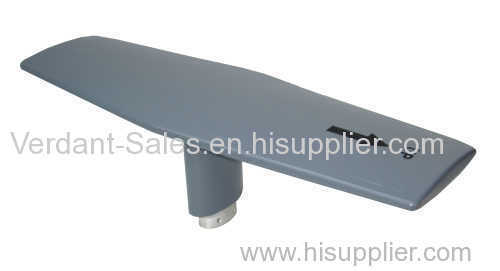 Broadband (VHF/UHF) low profile blade antenna