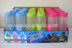 Sport drinking bottle plastic with rubber grip and straw 600ml in display box packing