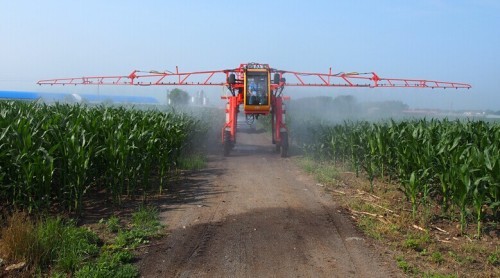 Boom sprayer machine track1500liter 2000liter sprayer plant protection tractor spraying large-scale wheel worked spray