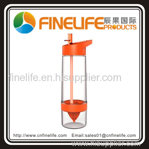 2014 fashion design tritan material fruit orange Citrus Zinger lemon infuser water bottles with straw