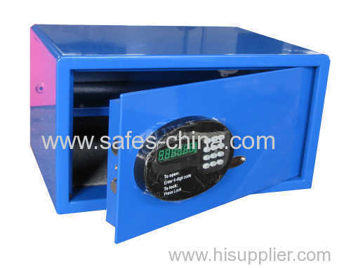 Illuminated hotel safe with master code opening