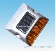 solar reflective road stud