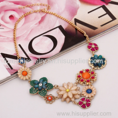 lovable flower statement necklace