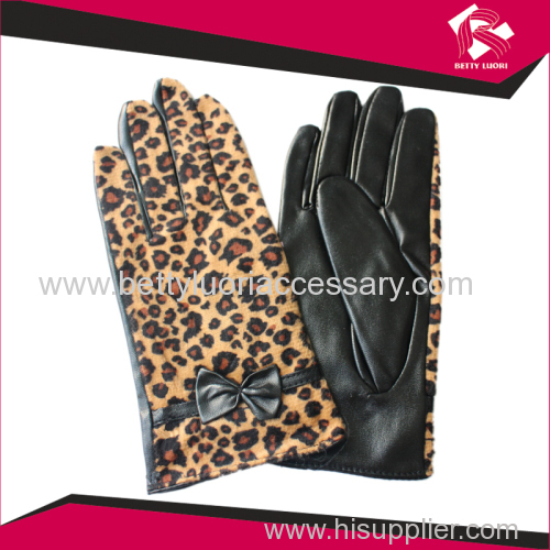 ladies PU prited gloves