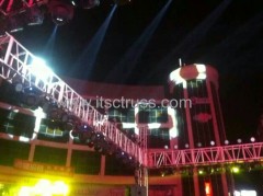 Outdoor event flat roof truss system