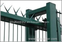 Galvanized or PVC Coated Wall Spikes