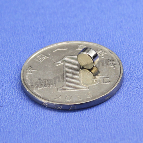 N40 Magnet Toy D5 x 2mm Wholesale Disc Magnets for sale