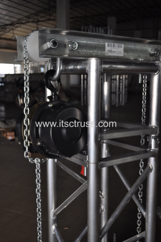 Motor hoist for aluminum truss roof