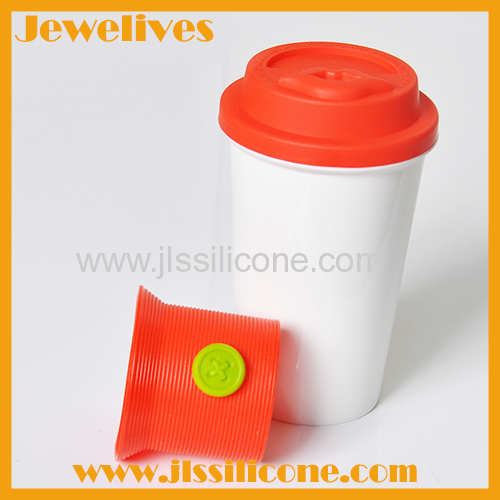 Silicone red lid with kiss shape and cover