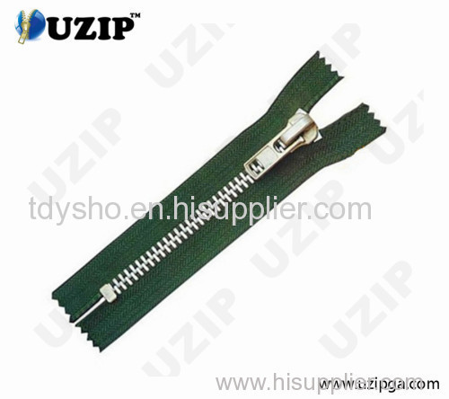 4 metal zipper close-end with brass Y-teeth