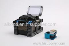 Eloik fusion splicer with high quality fiber cleaver