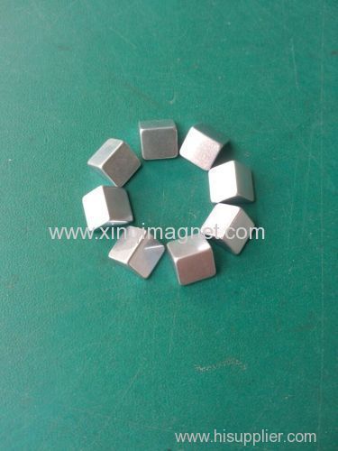 Triangular prism 45SH NdFeB magnet Zn