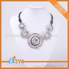 Wholesale Alloy Pendant Necklace Stunning Women Necklace Jewelry